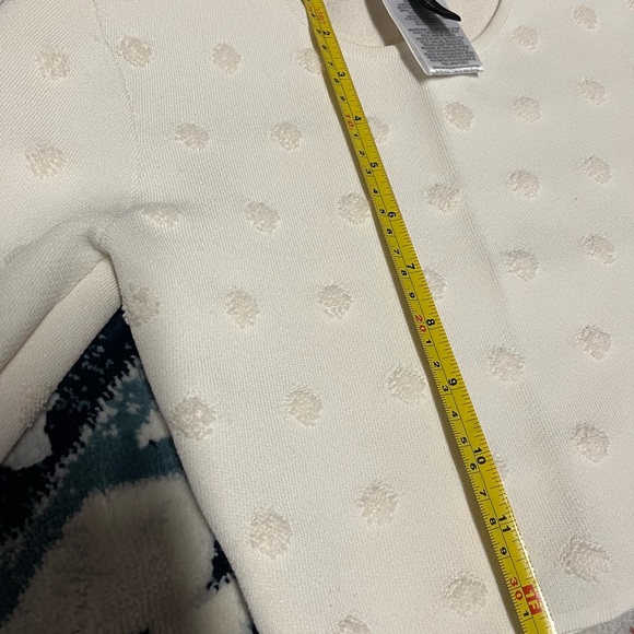 Gorgeous BCBG MaxAzria Off-white cotton blend skirt and top set - size x-small - Picture 9 of 10